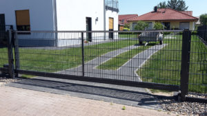 Schiebetor mit Antrieb
